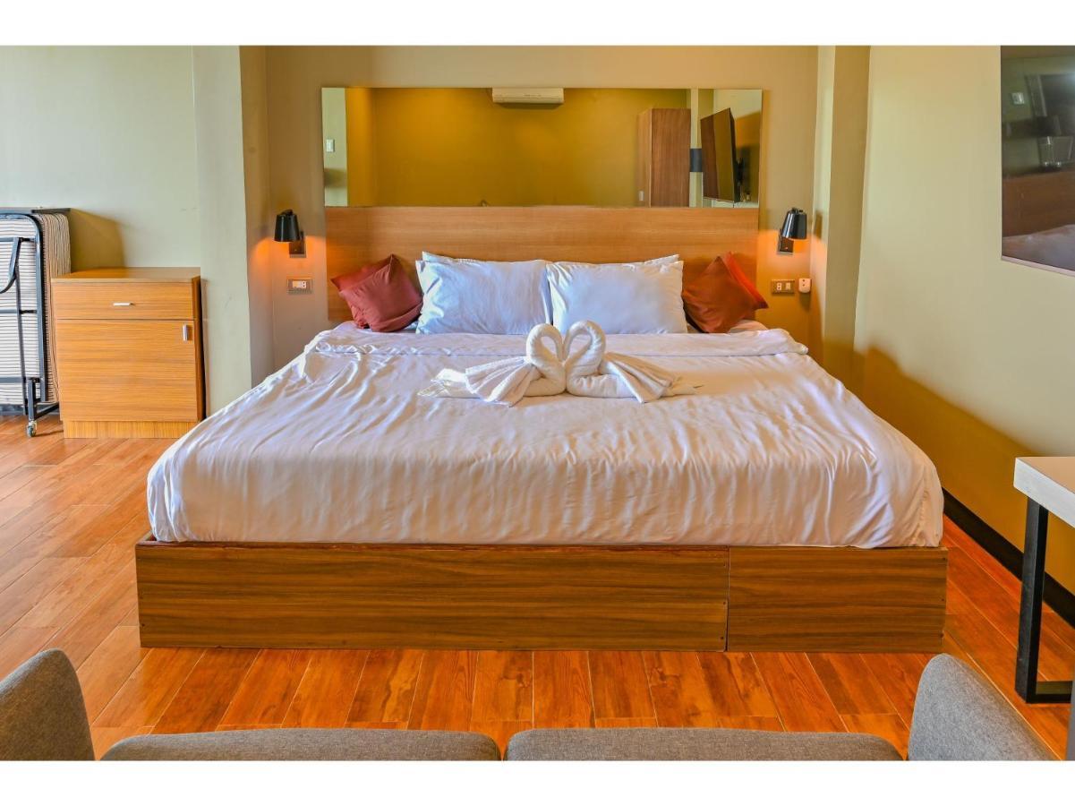 Capital O 890 Nami Hotel Tagaytay Tagaytay City Bagian luar foto