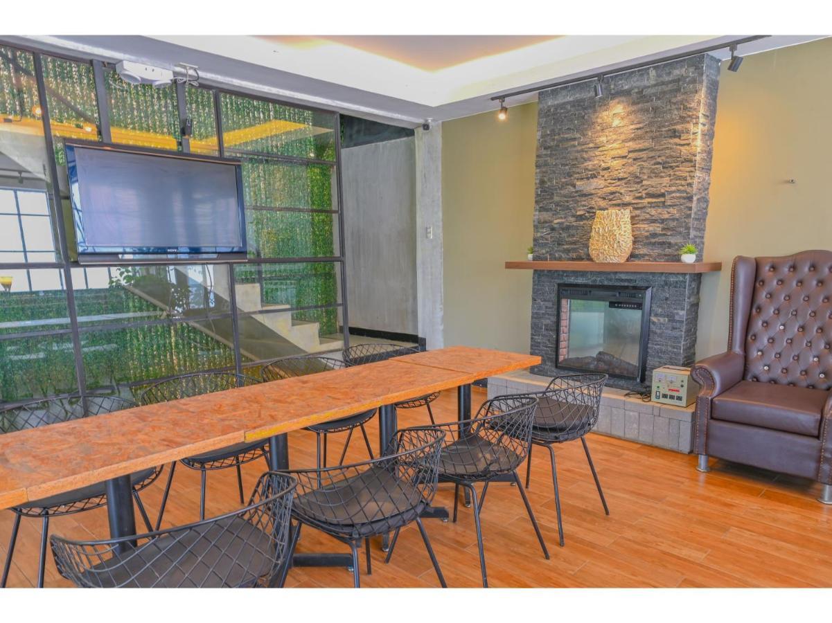 Capital O 890 Nami Hotel Tagaytay Tagaytay City Bagian luar foto