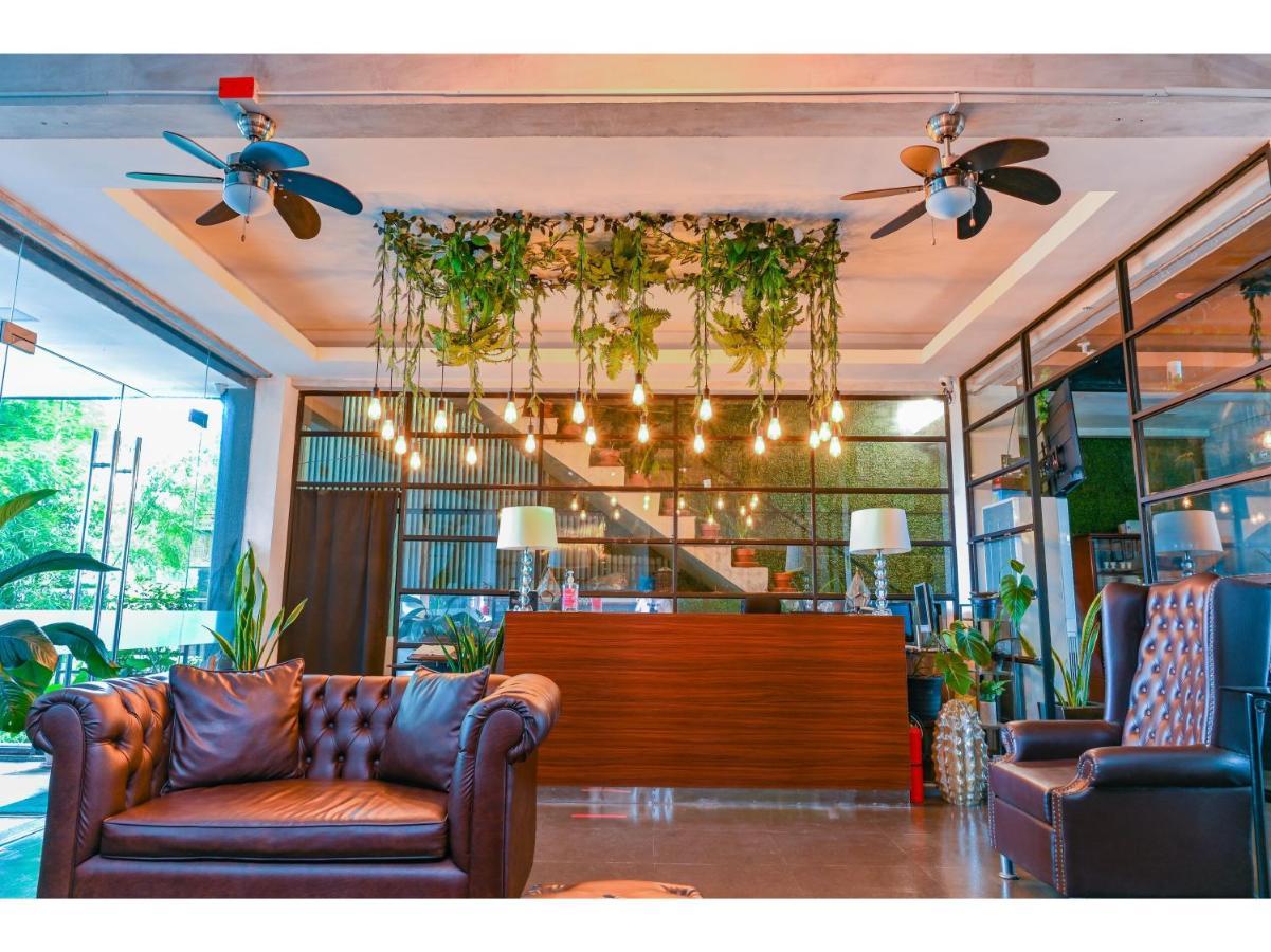Capital O 890 Nami Hotel Tagaytay Tagaytay City Bagian luar foto