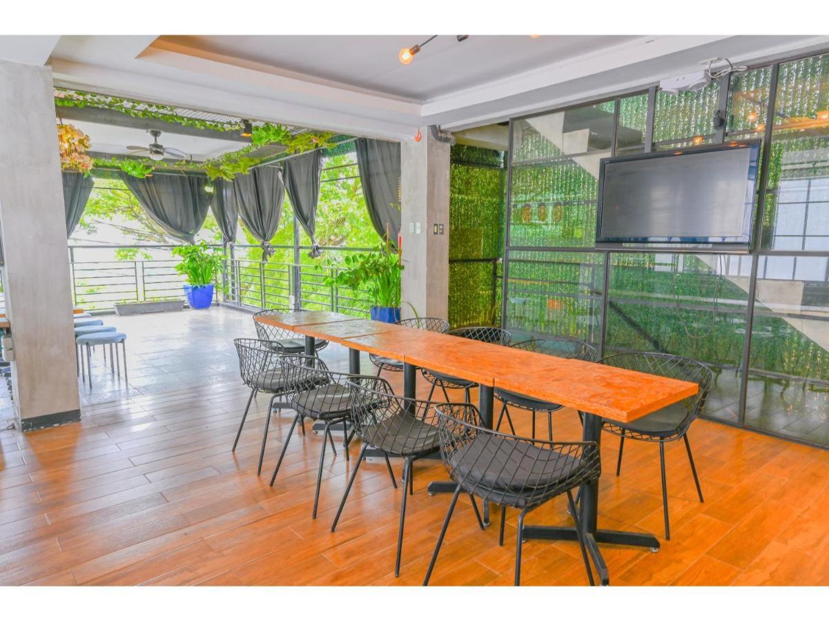 Capital O 890 Nami Hotel Tagaytay Tagaytay City Bagian luar foto